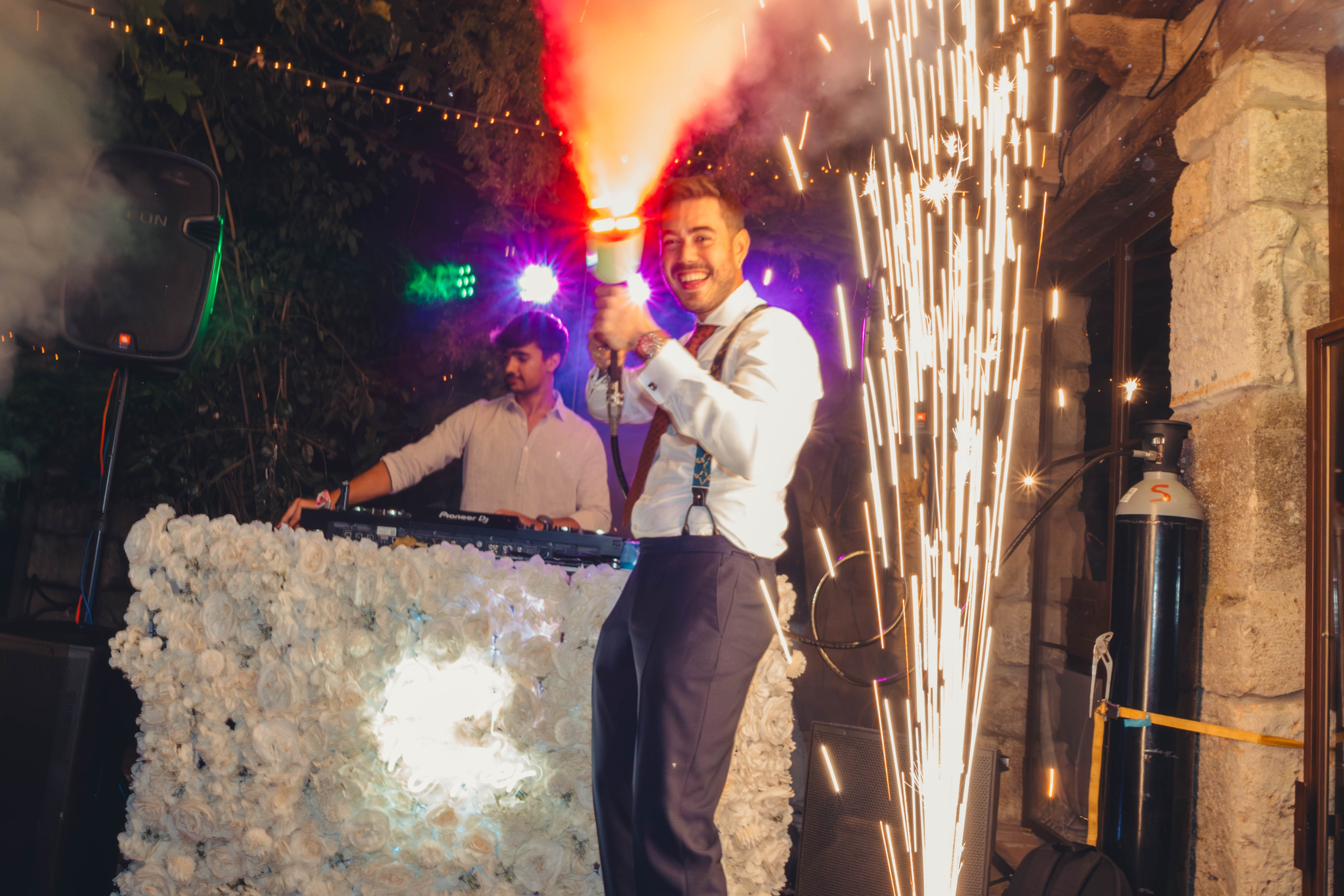 Hora loca con atrezzo y público